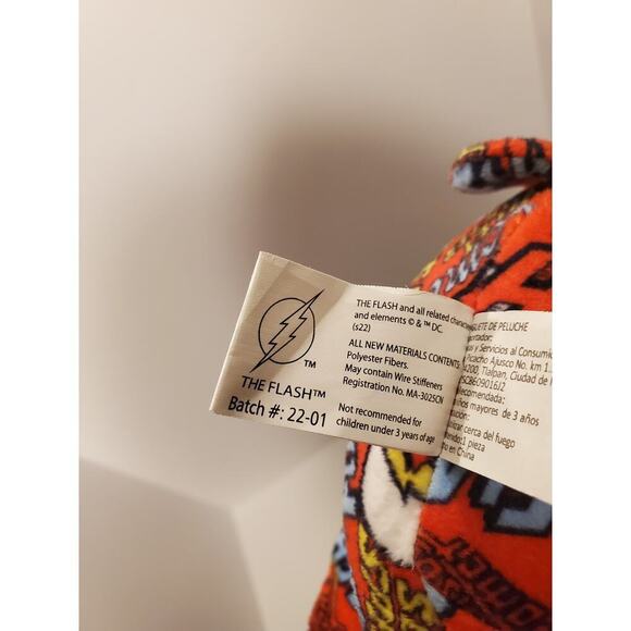 Six Flags DC Comics Flash Bear 10" Seated NWT - Picture 7 of 10